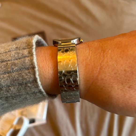 Coach watch** Authentic main image 3
